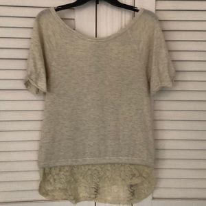 Oatmeal/Ivory T-shirt with Lace Hem